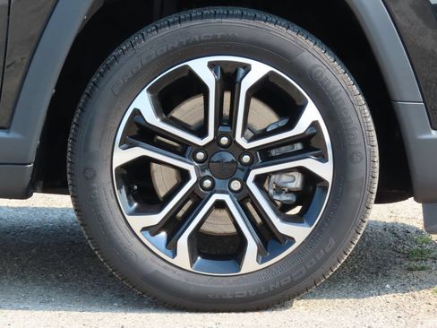Certified 2023 Jeep Compass Limited AWD/4WD image 12