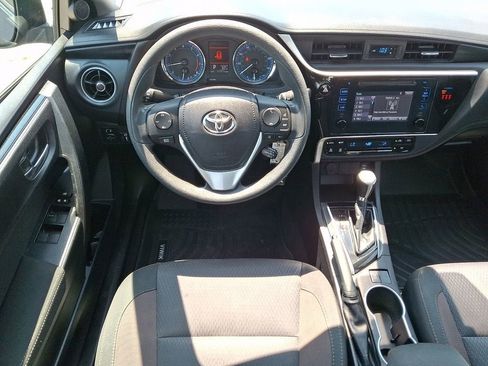 Used 2019 Toyota Corolla LE FWD image 13