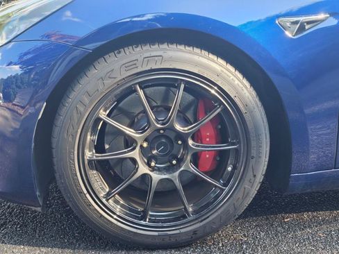 Used 2018 Tesla Model 3 Long Range RWD image 11