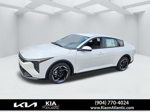 New 2025 Kia K4 EX image 2