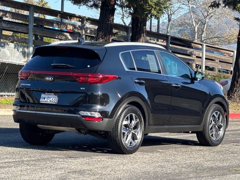 Used 2020 Kia Sportage EX image 4