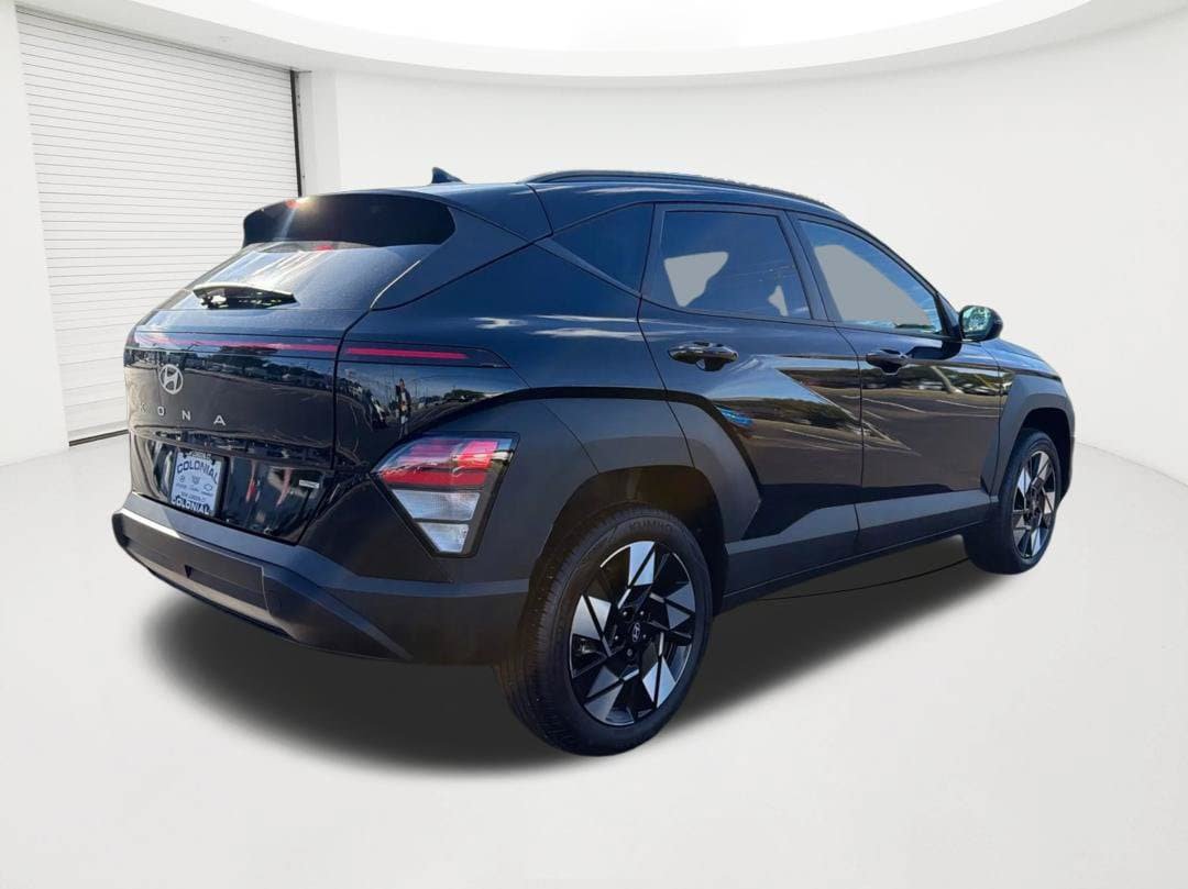 Certified 2024 Hyundai Kona SEL w/ Convenience Package AWD/4WD image 5