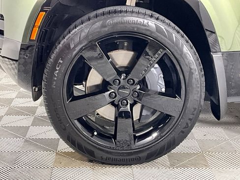 Used 2026 Land Rover Defender 130 X-Dynamic SE AWD/4WD image 30