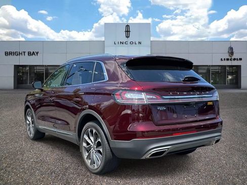 Used 2022 Lincoln Nautilus Reserve AWD/4WD image 5