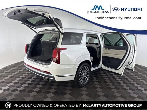 Used 2025 Hyundai Palisade Calligraphy image 17