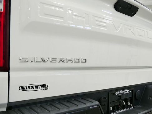 Used 2021 Chevrolet Silverado 1500 LT Trail Boss w/ Convenience Package II image 11