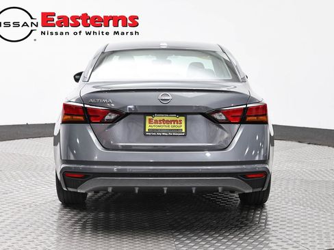 Used 2025 Nissan Altima 2.5 SV FWD image 6