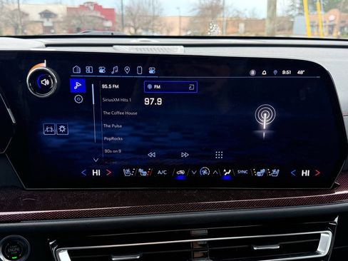 Used 2024 Chevrolet Traverse RS image 20