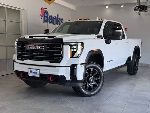 Certified 2025 GMC Sierra 2500 AT4 w/ AT4 Preferred Package AWD/4WD image 2