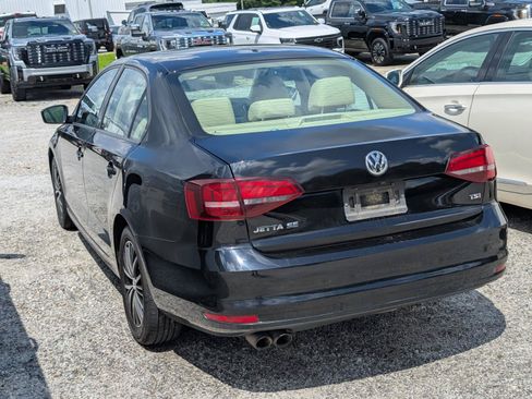 Used 2018 Volkswagen Jetta Wolfsburg Edition FWD image 6