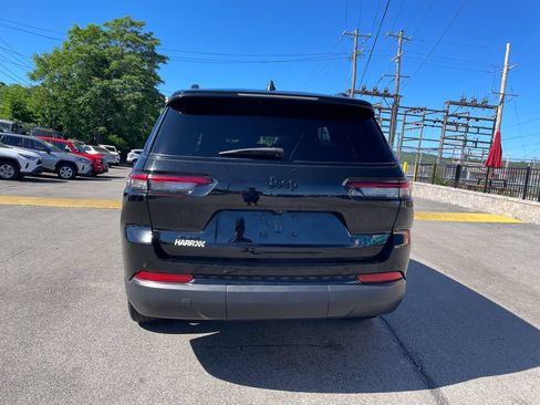 Used 2023 Jeep Grand Cherokee L Laredo AWD/4WD image 4
