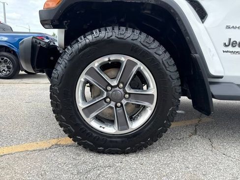 Used 2020 Jeep Wrangler Unlimited Sahara AWD/4WD image 43