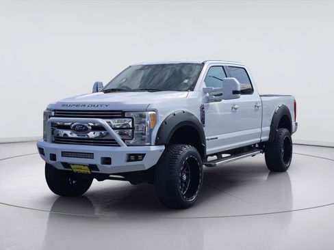 Used 2017 Ford F250 XLT AWD/4WD image 1