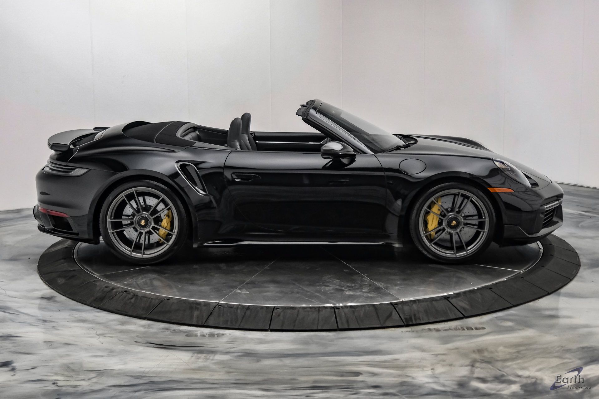 Used 2025 Porsche 911 Turbo S w/ Exterior Sport Package AWD/4WD image 26