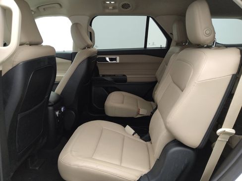 Used 2020 Ford Explorer XLT w/ Equipment Group 202A image 18