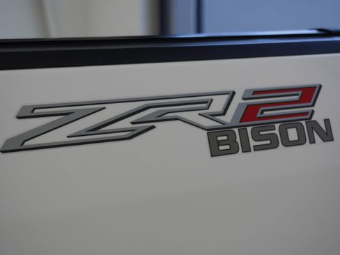 Used 2022 Chevrolet Colorado ZR2 w/ Colorado ZR2 Bison Edition image 8