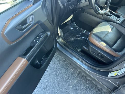 Used 2021 Ford Bronco Sport Outer Banks image 11