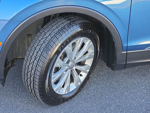 Used 2018 Volkswagen Tiguan SE image 31