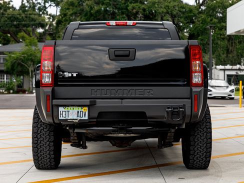 Used 2010 HUMMER H3T Adventure image 7