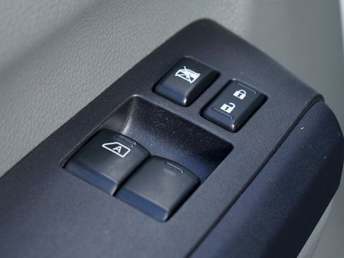 Used 2021 Nissan NV 3500 SL image 16