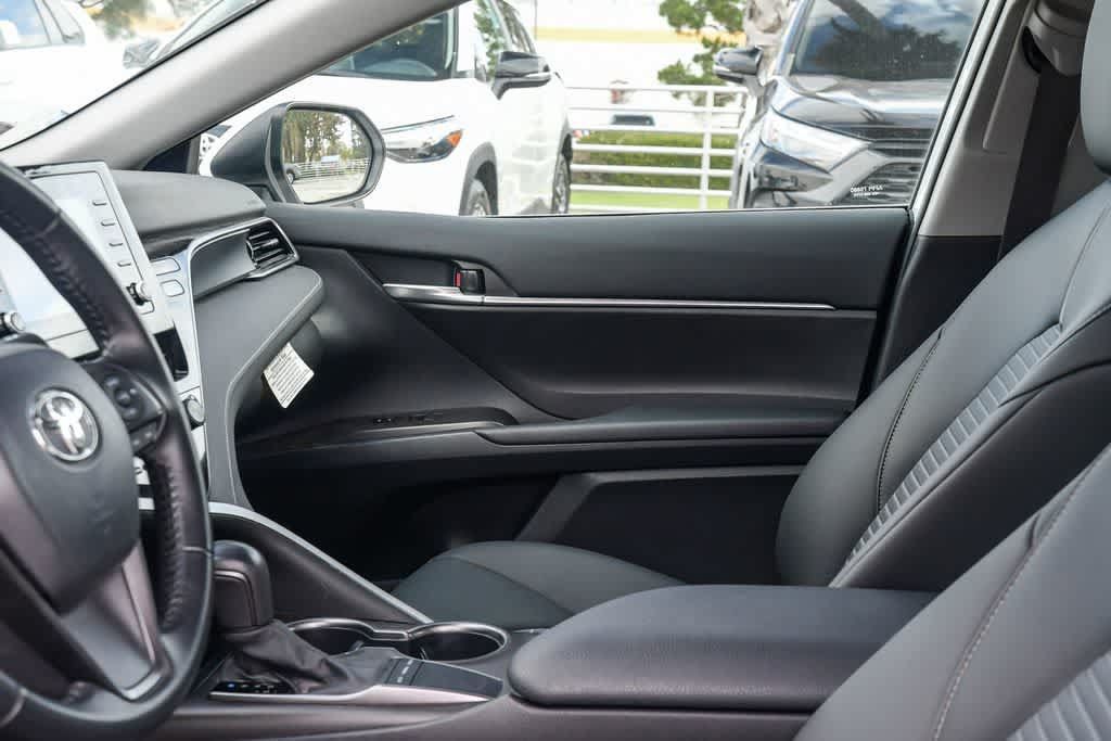 Used 2024 Toyota Camry SE FWD image 17