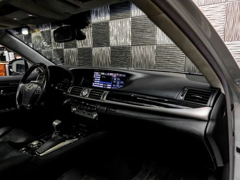 Used 2014 Lexus LS 460 w/ Comfort Package RWD image 11