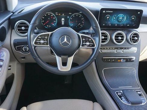 Used 2022 Mercedes-Benz GLC 300 GLC 300 image 17