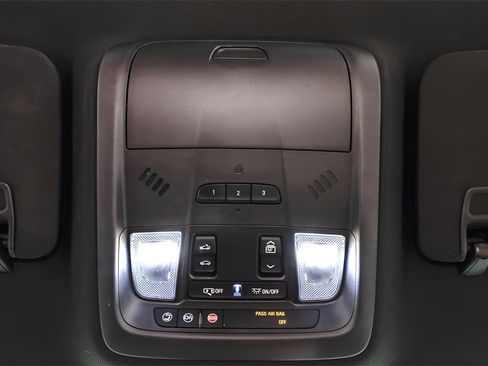 Used 2019 Cadillac XT5 Luxury image 18