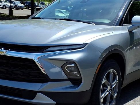 Certified 2025 Chevrolet Blazer LT AWD/4WD image 29