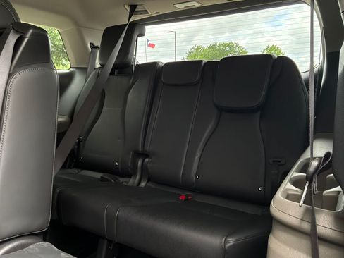 Used 2026 Kia Carnival FWD image 13