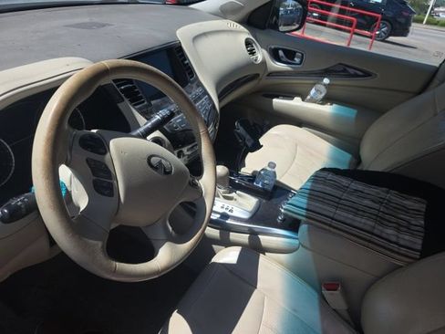 Used 2013 INFINITI JX35 AWD w/ Premium Pkg image 6