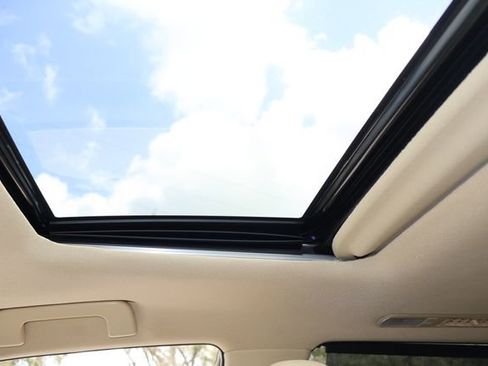 Used 2019 Toyota Highlander Limited image 29