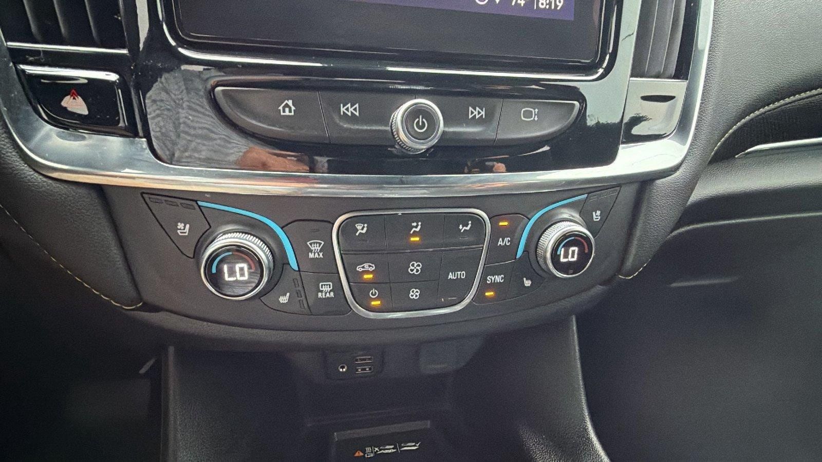 Used 2023 Chevrolet Traverse Premier FWD image 38