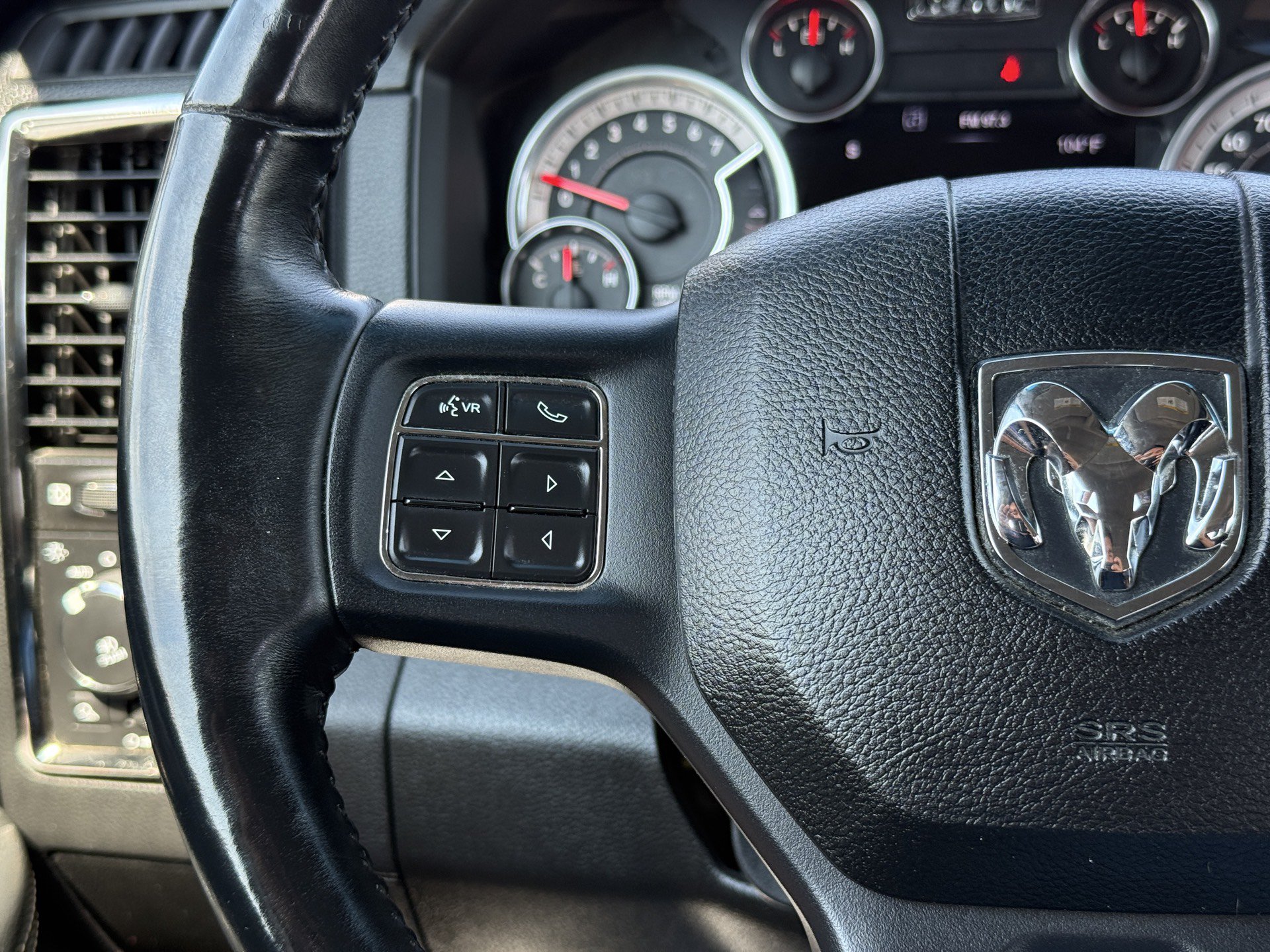 Used 2017 RAM 1500 Sport w/ Black Ram 1500 Sport Group AWD/4WD image 20