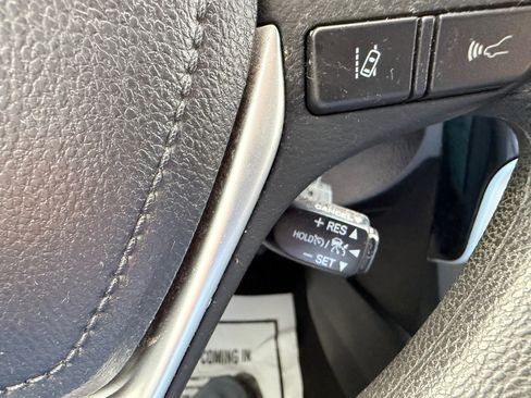 Used 2019 Toyota Corolla LE image 16