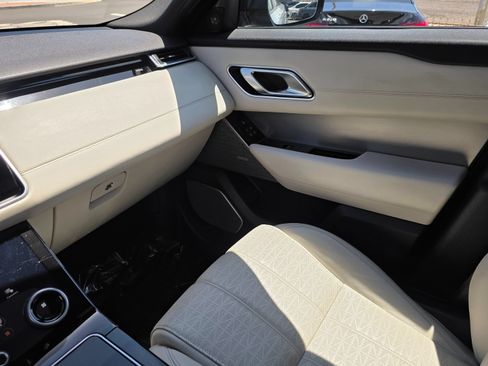 Used 2018 Land Rover Range Rover Velar R-Dynamic HSE AWD/4WD image 31