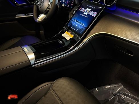 Used 2026 Mercedes-Benz GLC 300 4MATIC image 25