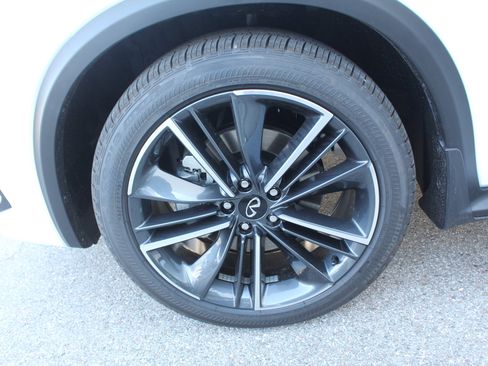 Certified 2025 INFINITI QX50 Sport image 10