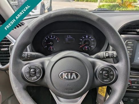 Used 2021 Kia Soul LX FWD image 23