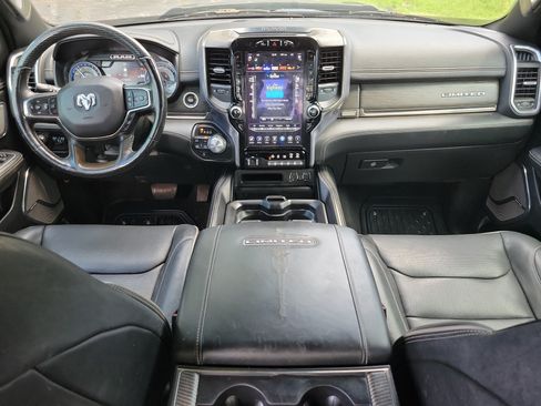 Used 2020 RAM 1500 Limited w/ Black Appearance Package AWD/4WD image 12
