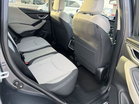 Used 2024 Subaru Forester Premium image 30
