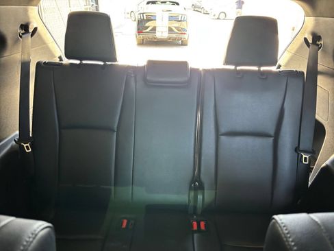 Used 2025 Toyota Highlander XSE AWD/4WD image 31