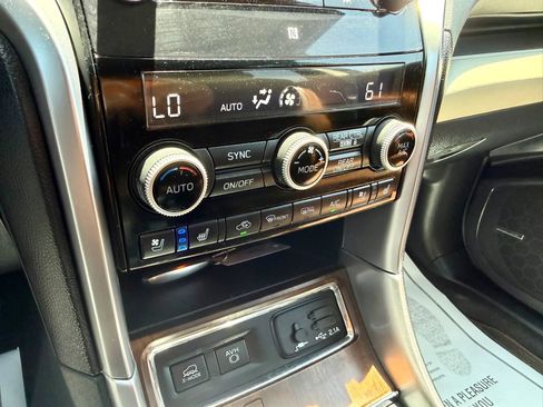 Used 2022 Subaru Ascent Touring AWD/4WD image 20