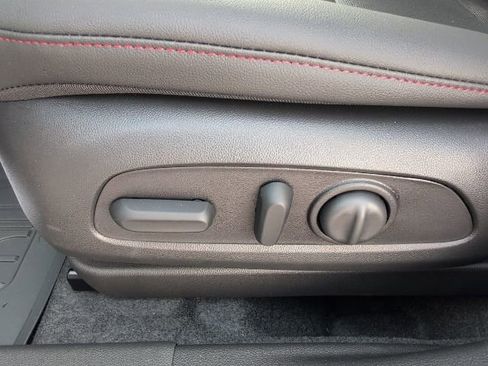 New 2026 Chevrolet Trax RS w/ Sunroof Package image 12