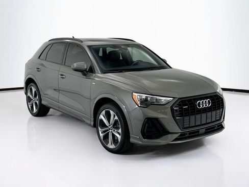 Used 2021 Audi Q3 2.0T Premium w/ Convenience Package AWD/4WD image 3