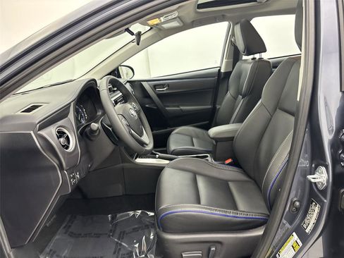 Used 2017 Toyota Corolla XSE image 25