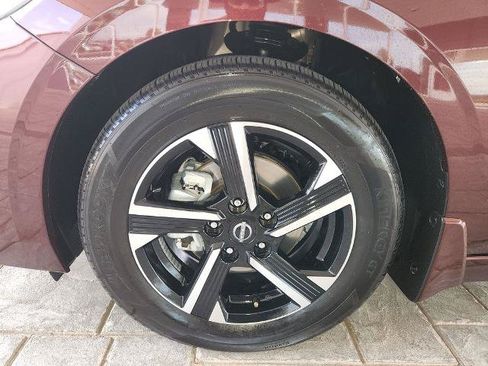Certified 2025 Nissan Sentra SV FWD image 30