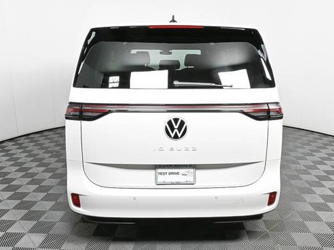 New 2025 Volkswagen ID. Buzz Pro S image 24