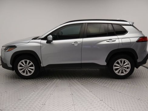 Used 2024 Toyota Corolla Cross LE FWD image 12