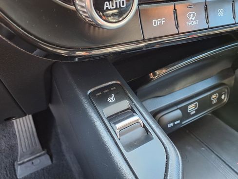 Used 2023 Kia Telluride S AWD/4WD image 13